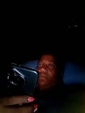 Snapshot of Galcraze chatting on 02.08.25 Galcraze online show from 02.08.25