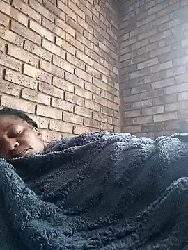 Snapshot of Galcraze chatting on 02.17.25 Galcraze online show from 02.17.25