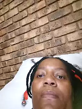 Snapshot of Galcraze chatting on 02.25.25 Galcraze online show from 02.25.25