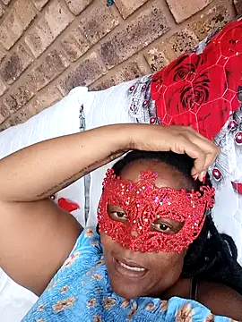 Snapshot of Galcraze chatting on 02.27.25 Galcraze online show from 02.27.25