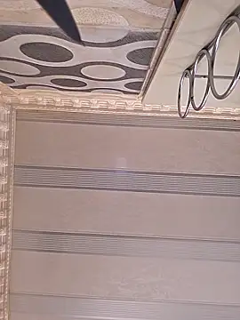 Snapshot of Galcraze chatting on 10.26.25 Galcraze online show from 10.26.25