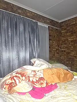 Snapshot of Galcraze chatting on 02.26.26 Galcraze online show from 02.26.26