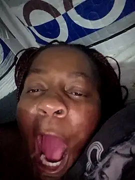 Snapshot of Galcraze chatting on 03.26.26 Galcraze online show from 03.26.26