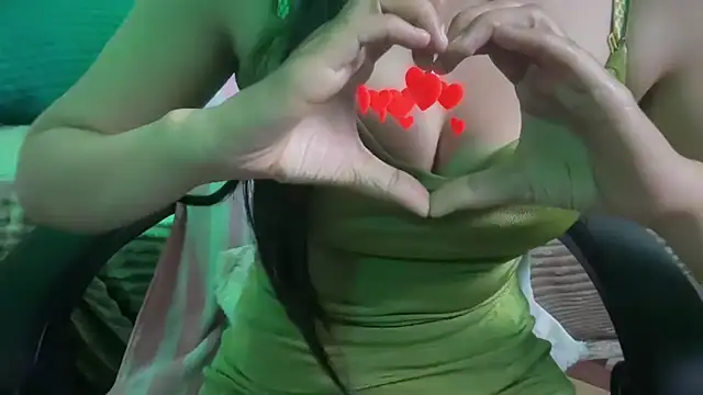 Queen Angelena online show from 12.16.25