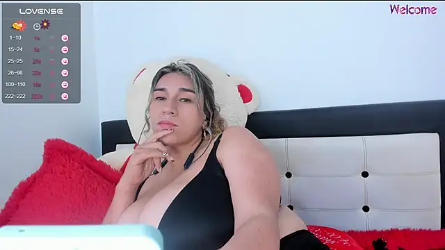 Snapshot of na-biky chatting on 12.28.24 na-biky online show from 12.28.24