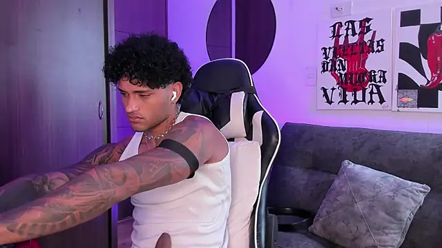 Alessandro Vanni online show from 04.14.26