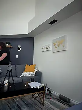 Canadian BBW online show from 02.13.25