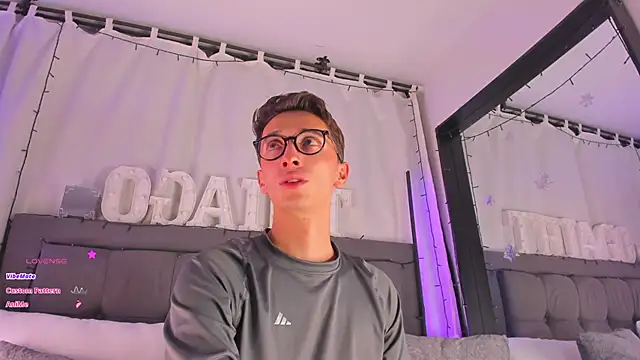 Snapshot of Thiago_jones chatting on 02.19.25 Thiago jones online show from 02.19.25