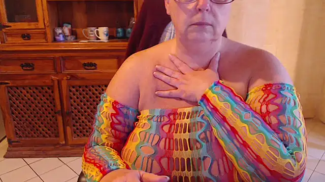 MISS LINDAH online show from 04.04.26