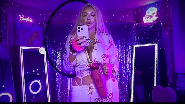 bimbotwerkqueen online show from 12.21.24