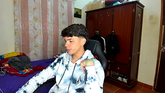 dylancrugerx online show from 01.02.25