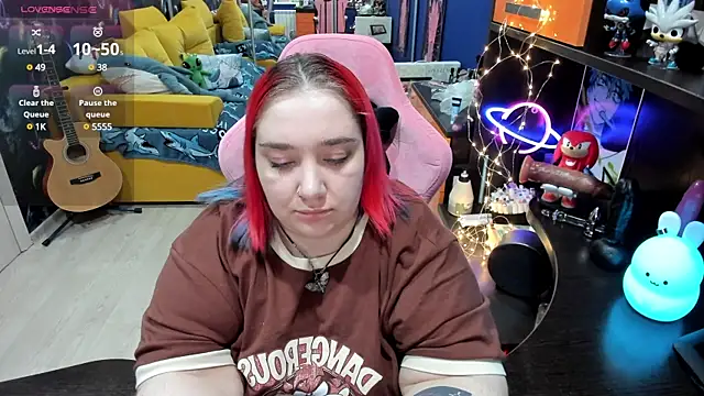 Softie Sofy online show from 03.12.25