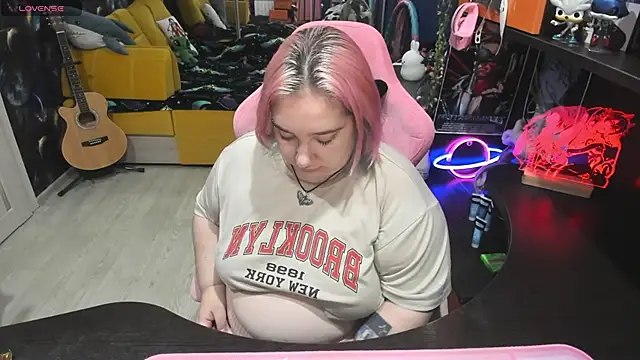 Softie Sofy online show from 09.10.25