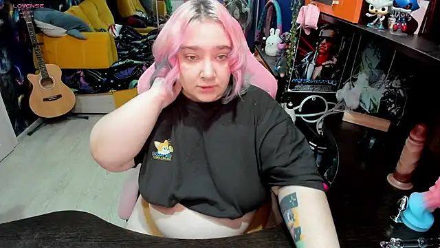 Softie Sofy online show from 09.20.25