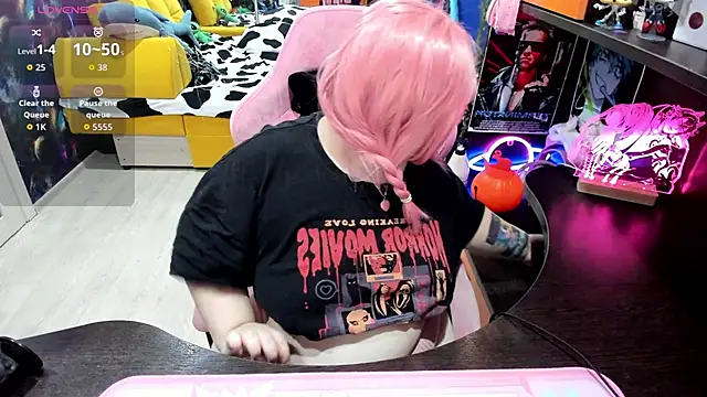 Softie Sofy online show from 11.03.25