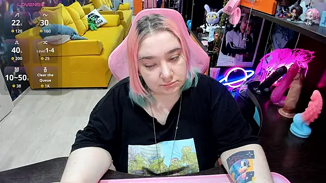 Snapshot of Softie_Sofy chatting on 05.29.26 Softie Sofy online show from 05.29.26