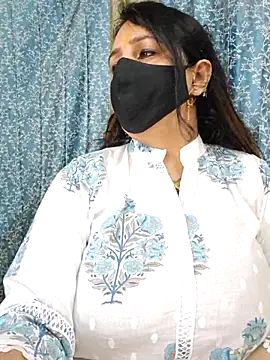 cute-tanvi online show from 02.28.25