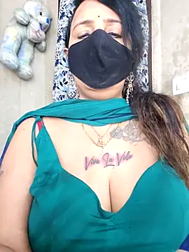 Snapshot of cute-tanvi chatting on 03.21.26 cute-tanvi online show from 03.21.26