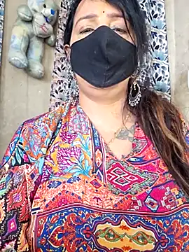 Snapshot of cute-tanvi chatting on 03.31.26 cute-tanvi online show from 03.31.26