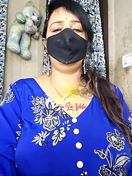 Snapshot of cute-tanvi chatting on 04.04.26 cute-tanvi online show from 04.04.26