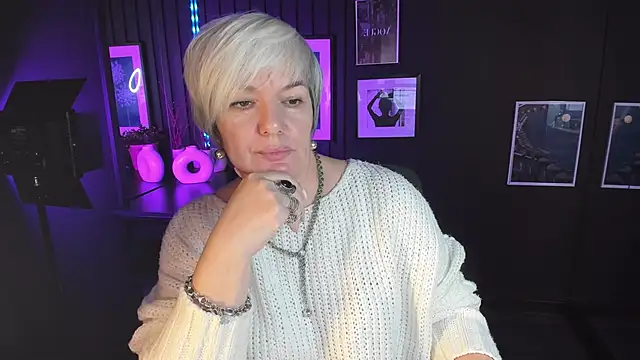 CarmenSoft online show from 11.04.25