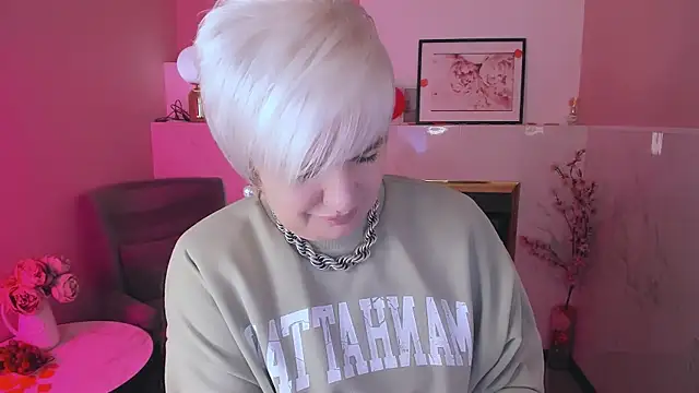 Snapshot of CarmenSoft chatting on 02.20.26 CarmenSoft online show from 02.20.26