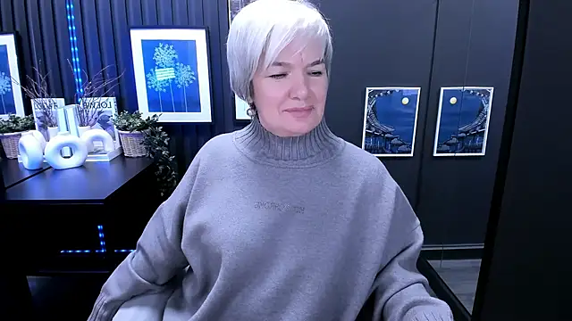 Snapshot of CarmenSoft chatting on 03.02.26 CarmenSoft online show from 03.02.26