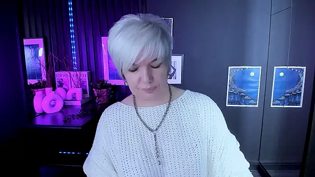 Snapshot of CarmenSoft chatting on 03.13.26 CarmenSoft online show from 03.13.26