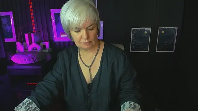 Snapshot of CarmenSoft chatting on 07.29.26 CarmenSoft online show from 07.29.26