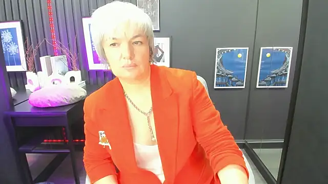 Snapshot of CarmenSoft chatting on 08.01.26 CarmenSoft online show from 08.01.26