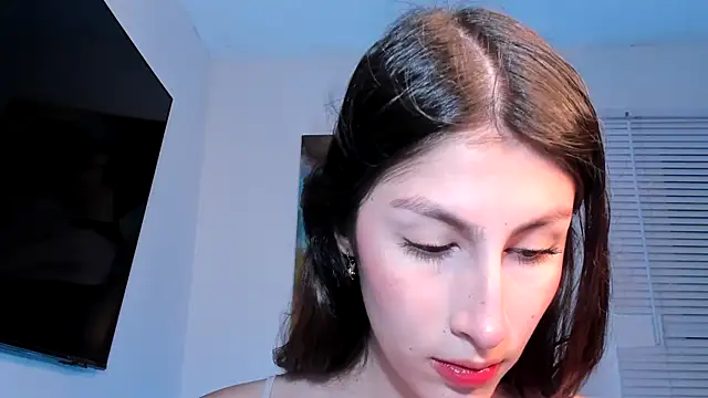 valeria gonzales  online show from 12.17.24