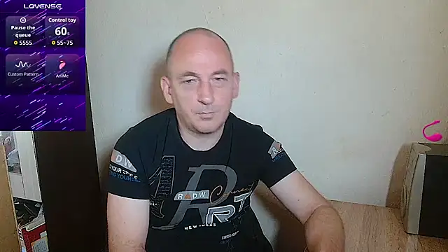 Snapshot of Johan___Barker chatting on 06.16.26 Johan Barker online show from 06.16.26