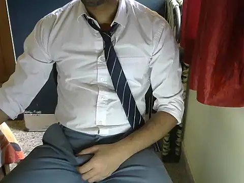 Snapshot of aloneboy1996 chatting on 10.11.25 aloneboy1996 online show from 10.11.25