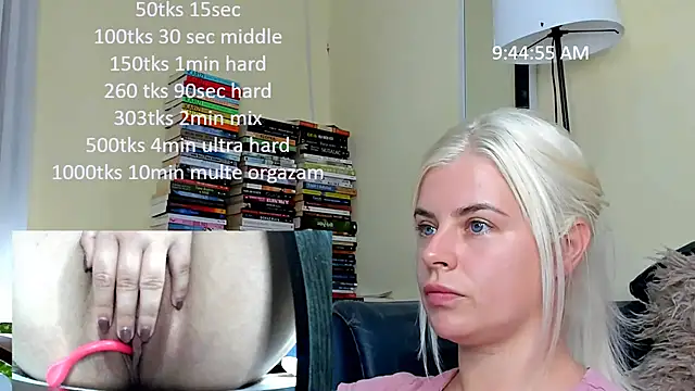 Snapshot of queenofthenighttt chatting on 07.10.26 queenofthenighttt online show from 07.10.26