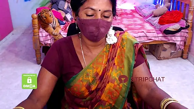 Snapshot of Novapol chatting on 01.29.25 Novapol online show from 01.29.25