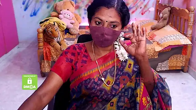 Snapshot of Novapol chatting on 02.27.25 Novapol online show from 02.27.25