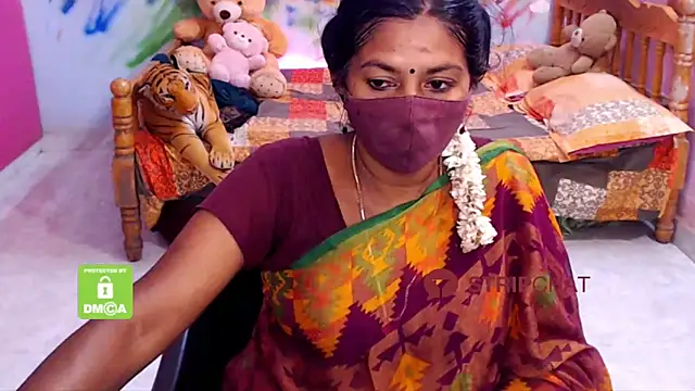 Snapshot of Novapol chatting on 03.02.25 Novapol online show from 03.02.25