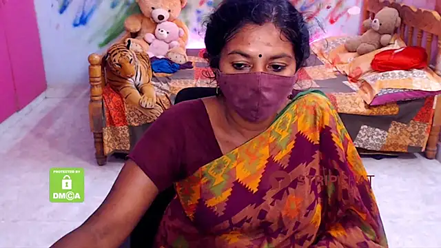 Snapshot of Novapol chatting on 03.04.25 Novapol online show from 03.04.25