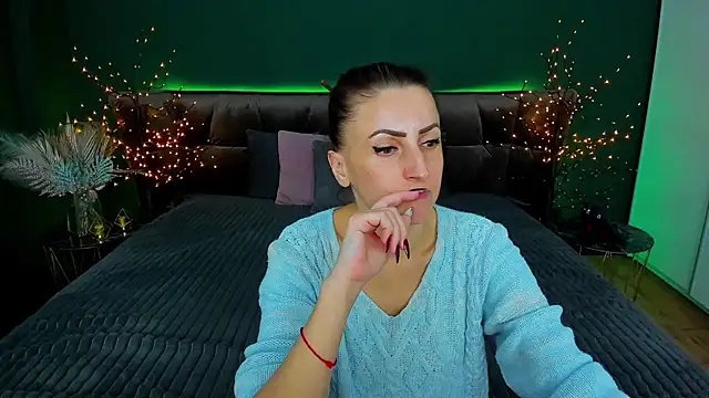 Rebecca Diamond online show from 02.19.25