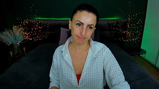 Rebecca Diamond online show from 03.05.25