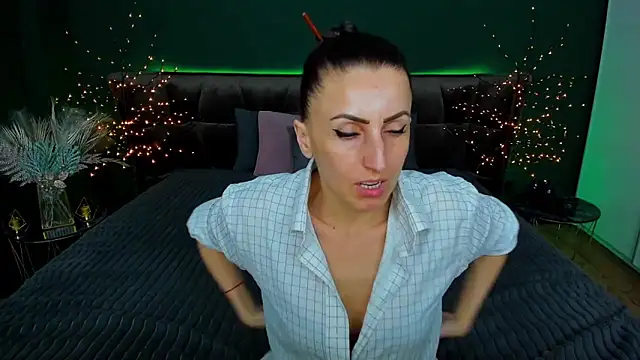 Rebecca Diamond online show from 03.10.25