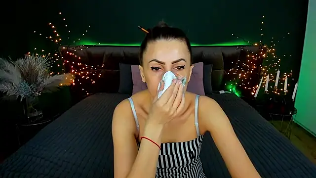 Rebecca Diamond online show from 03.03.26