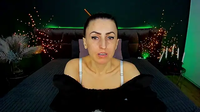 Rebecca Diamond online show from 03.04.26