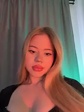 curchez  online show from 02.06.25