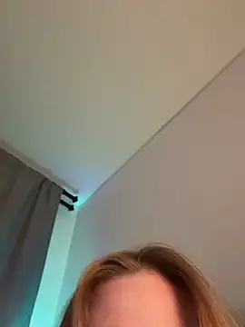 curchez  online show from 02.14.25