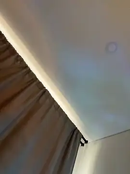 curchez  online show from 02.18.25