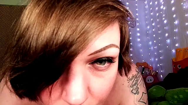 GamerGirlRoxyAndLee online show from 03.02.25