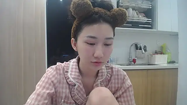 Snapshot of Asiagirll chatting on 06.09.26 Asiagirll online show from 06.09.26