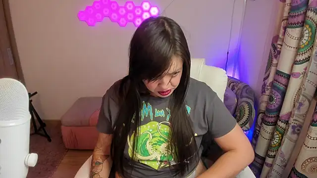 sophia grants online show from 11.28.25