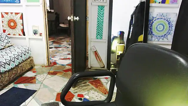 Snapshot of solamatista11 chatting on 10.13.25 solamatista11 online show from 10.13.25